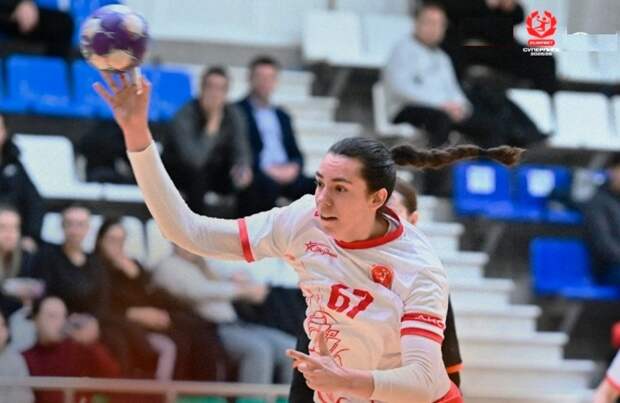 Охота на «лис»: «Астраханочка» в тренировочном режиме разгромила аутсайдера