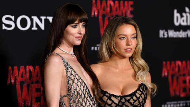 «Вот кем хочет быть Сидни Суини»: почему все в восторге от фотосессии Дакоты Джонсон для Calvin Klein