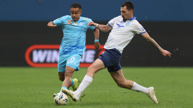 "Зенит" обыграл "Крылья Советов" со счетом 2:1