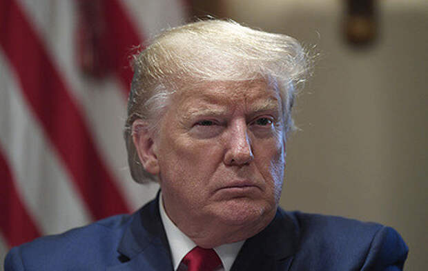 Трамп сообщил об отставке главы ВМС США