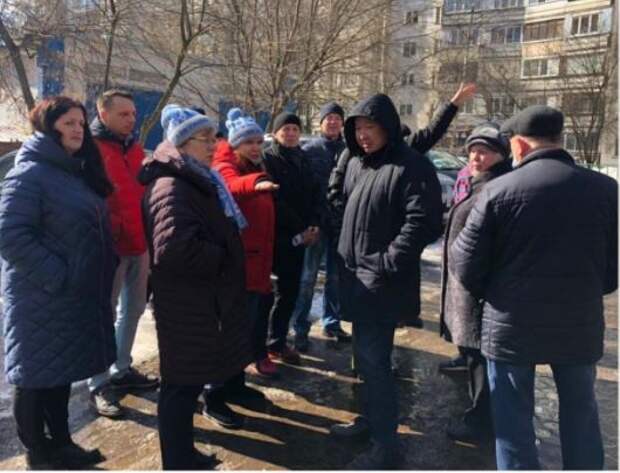 Глава управы района Лианозово обошла территорию и дала ряд поручений