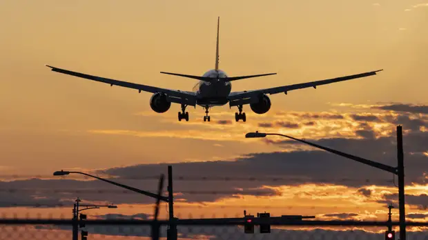 Самолёт рейса Сочи — Москва сел в Воронеже из-за смерти пассажира