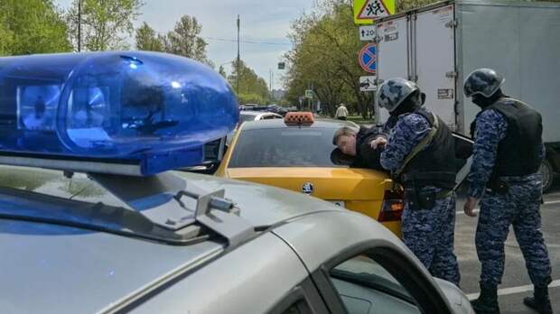 Росгвардия будет охранять московские автомобили такси