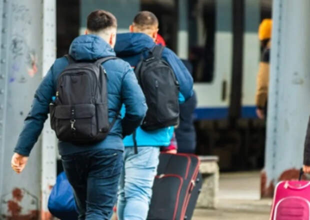 В Верховной раде требуют закрыть границу, чтобы остановить отток молодежи В Верховной раде требуют закрыть границу, чтобы остановить отток молодежи