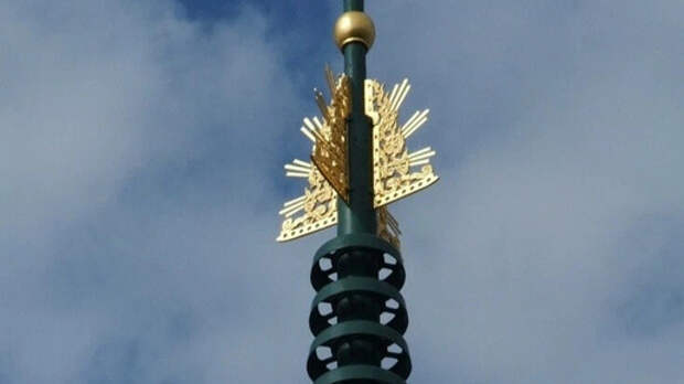 Навершия древних храмов. Украшения или технология?