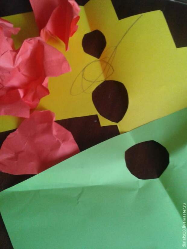 Создаем с детьми цветы из мятой бумаги