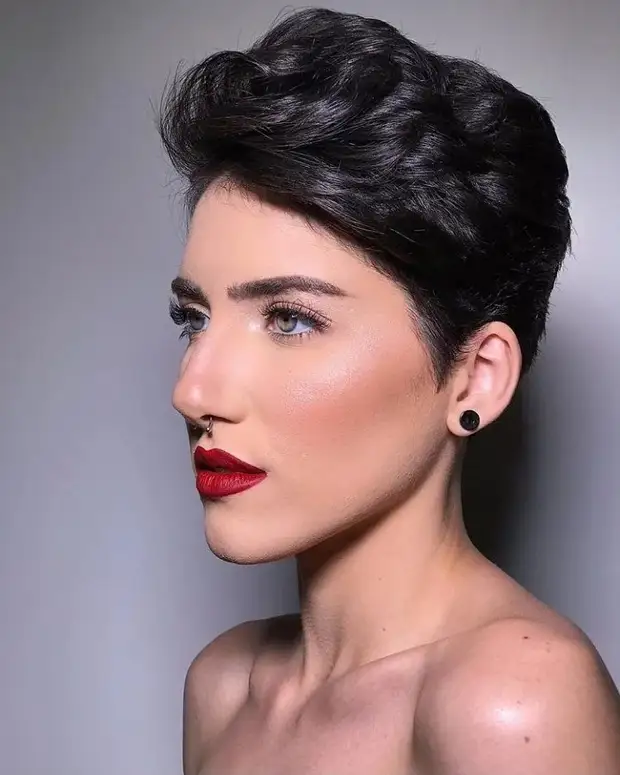 Осенние тренды для волос 2021: стильные новинки для модных дам (+17 фото)