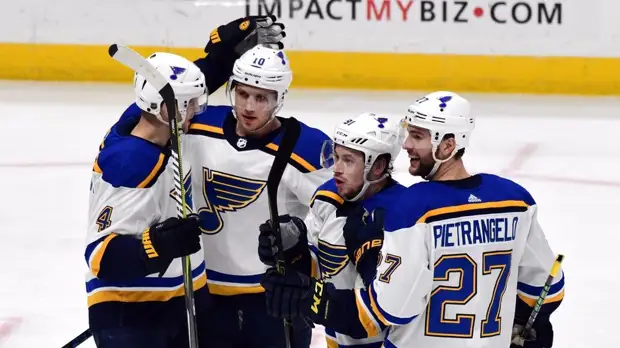 Ассисты Тарасенко и Барбашёва помогли «Сент-Луису» обыграть «Торонто» в НХЛ