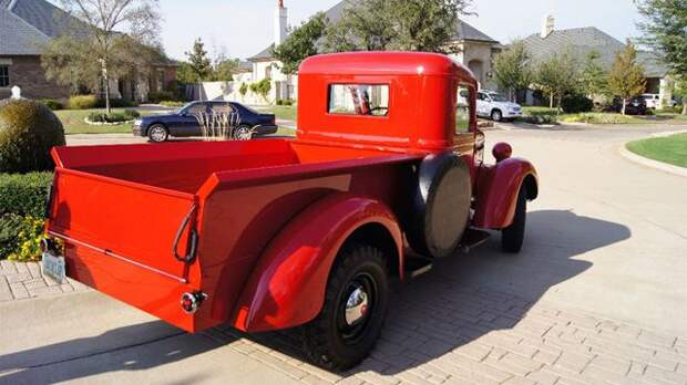 На торги выставлен 1 из 125 выпущенных Mack Jr. 1937 года выпуска (17 фото)