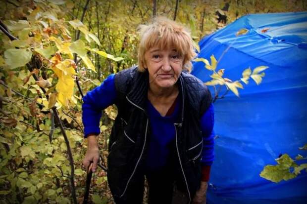 Женщина почти год жила одна в лесу в Уральске (фото)