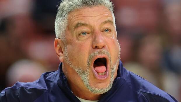 Auburn basketball coach Bruce Pearl