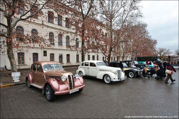 Автомобили, прошедшие сквозь время (31 фото)