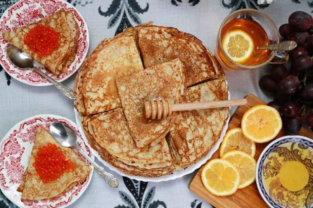 Шеф-повар из Крыма объяснил, чем отличаются блины от блинчиков