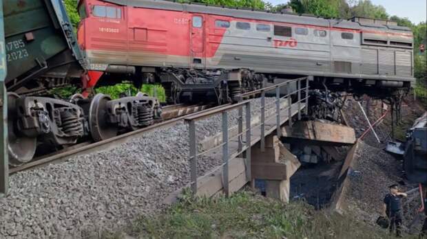 Подрыв стал причиной обрушения моста в Курской области