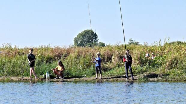 Рыбалка в Богуславе / Дети на рыбалке