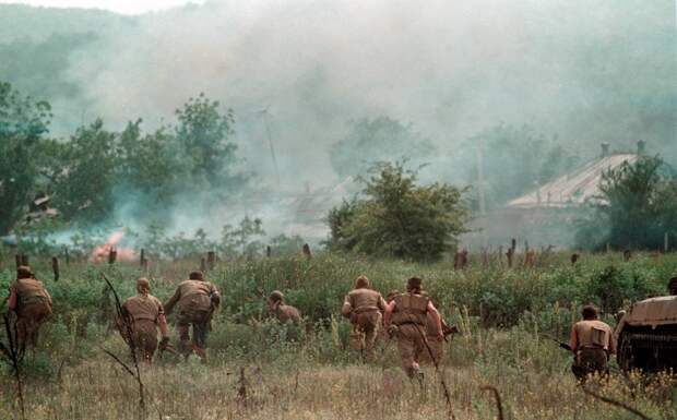 1275679H Первая Чеченская война в фотографиях Александра Неменова