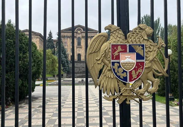 Замглавы МИД РФ: у Армении не получится одновременно находиться в ЕС и ЕАЭС