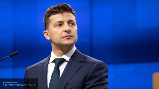 Зеленский абсурдно продолжает политику Порошенко, заявили в Раде