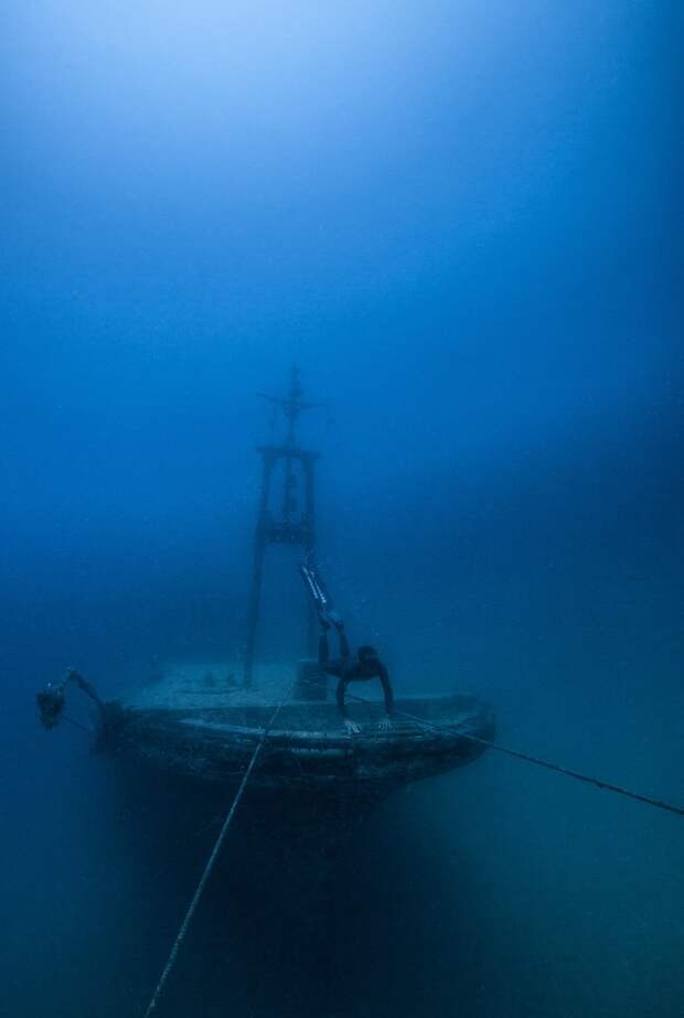 Пост из-под воды: затонувшие корабли и не только затонувшие корабли, корабли, море, под водой, эстетика