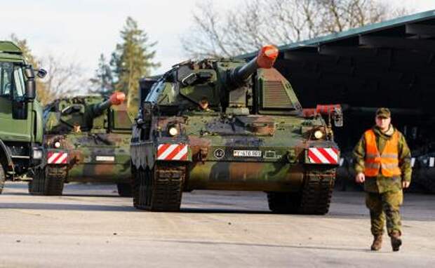 Шольц устал от нытья Зеленского: Танки, снаряды тебе дали, больше не будет