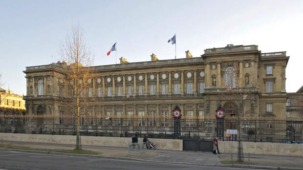 МИД Франции обеспокоен готовностью РФ провести испытания ядерного оружия