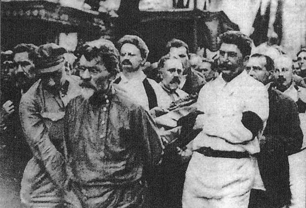Курсант ударил Сталина на людях на Красной площади. Что было потом?