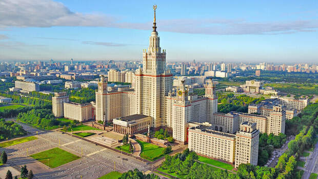 Главное здание МГУ – первый советский кампус по цене целого города