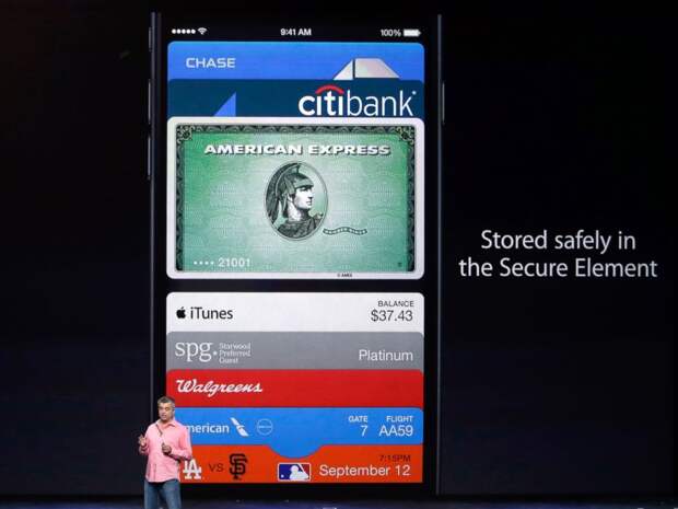 PHOTO: Eddy Cue, Apple Senior Vice President of Internet Software and Services, discusses the new Apple Pay product, Sept. 9, 2014, in Cupertino, Calif. 