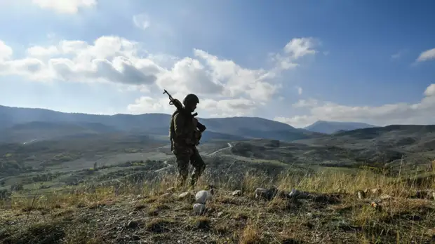 В Азербайджане опровергли сообщения о продвижении ВС страны на границе