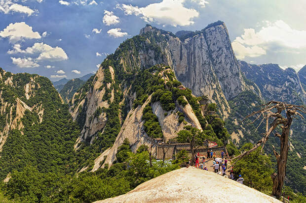 Западная гора Хуа-Шань (Mount Hua или Hua Shan)