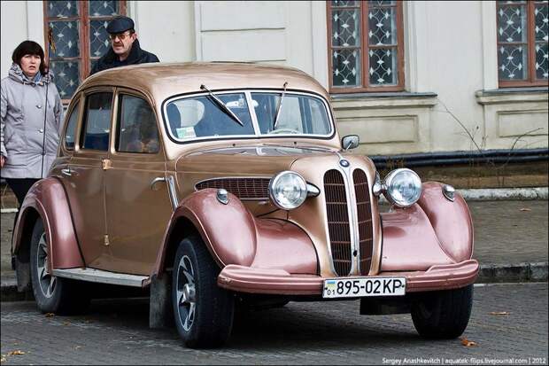Автомобили, прошедшие сквозь время (31 фото)