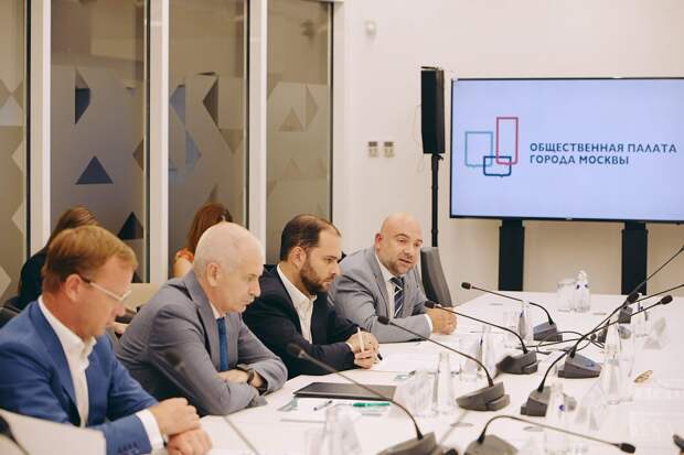 Баженов: необходимо усовершенствовать законодательство в сфере кибербезопасности. Фото: Пресс-служба Общественной платы Москвы