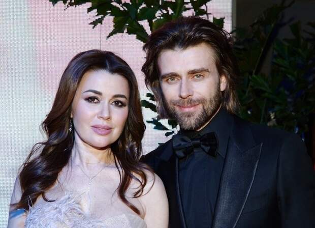 Вскрылась правда о «новых романах» вдовца Анастасии Заворотнюк