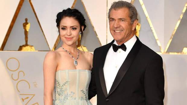 «Грустно закрывать эту главу»: 69-летний Мэл Гибсон расстался с молодой возлюбленной после 9 лет отношений