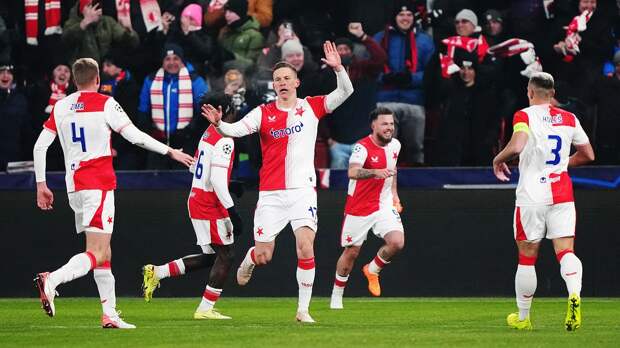 «Славия» открыла счет в матче с «Барселоной» в Лиге чемпионов