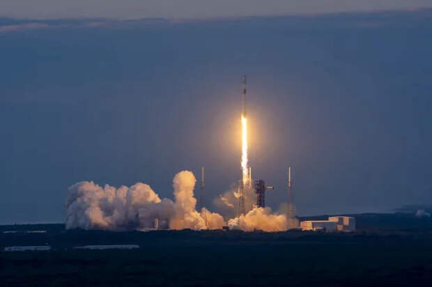 Никто и никогда не делал такого раньше: SpaceX в 30-й раз запускает в космос один и тот же ускоритель Falcon 9
