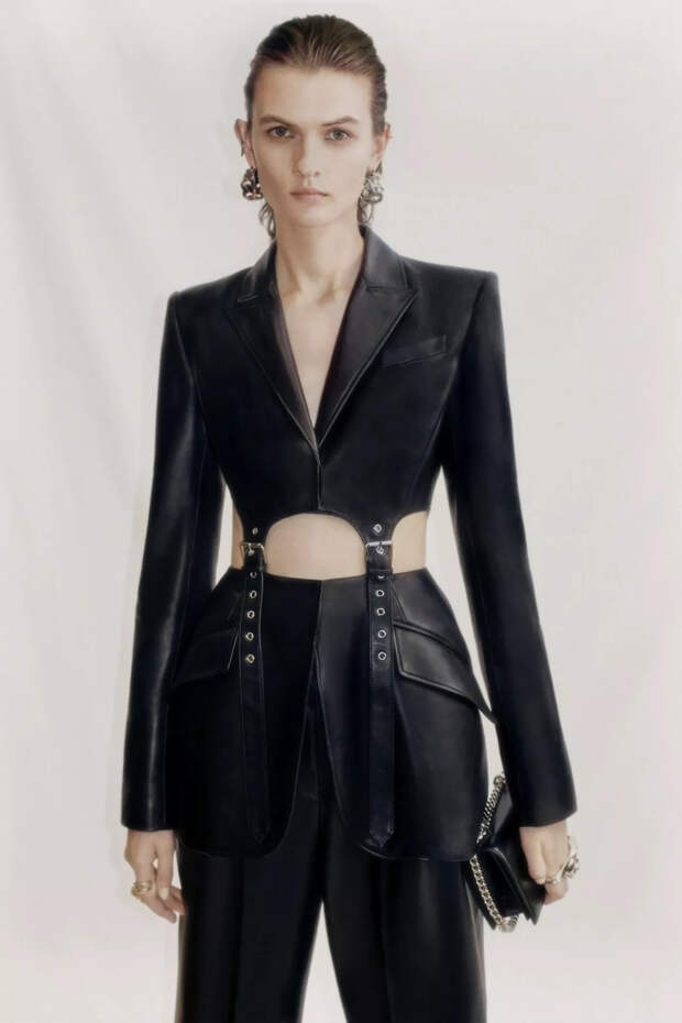 Alexander McQueen RTW S/S 21 collection Alexander McQueen RTW S/S 21