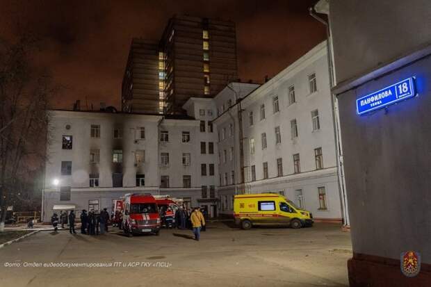 Пожарные САО спасли людей/ фото: Управление по САО Департамента ГОЧСиПБ