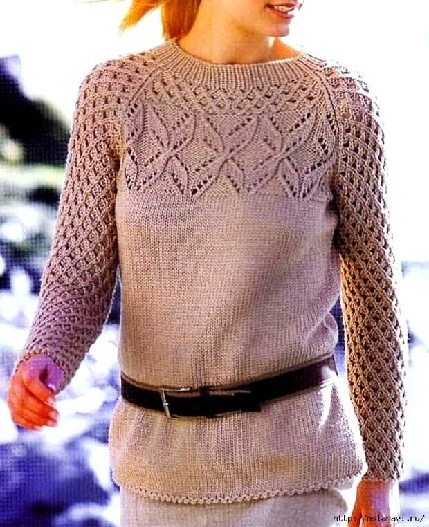 Пуловер спицами с узором ромбы