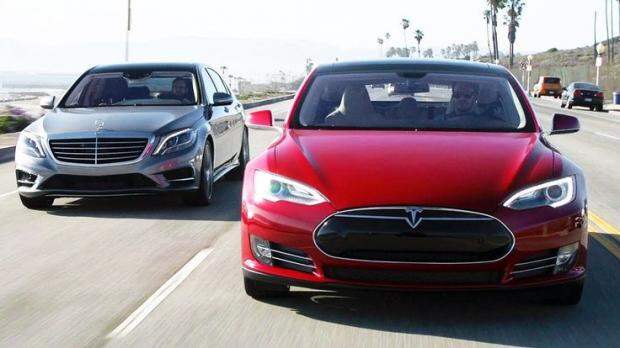 Tesla и Mercedes