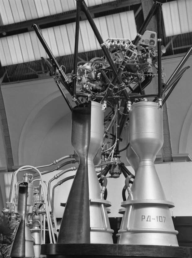 Жидкостный ракетный двигатель "РД-107" Космические моторы. Главные разработки Валентина Глушко, известные на весь мир