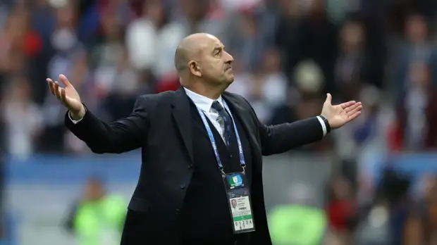 Черчесов считает, что сборная России должна проводить матчи не только в Москве