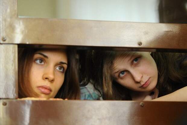 Участница Pussy Riot извинилась перед верующими