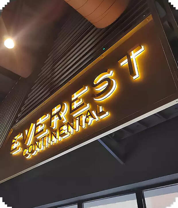 Наружная реклама в современном бизнесе: роль, преимущества и практические рекомендации