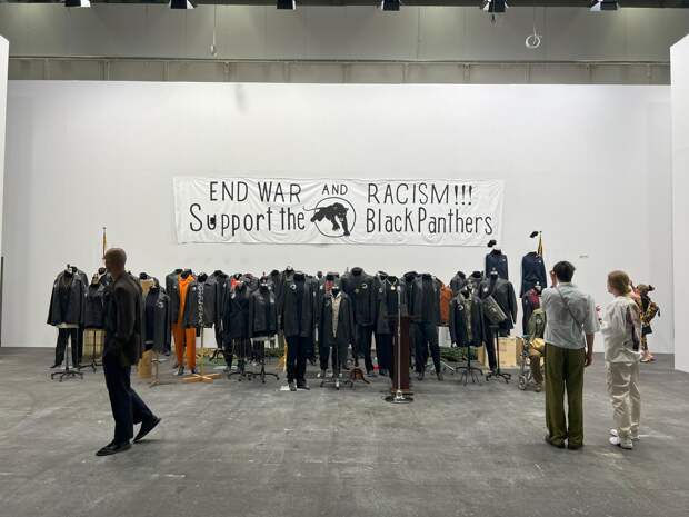 Henry Taylor. Untitled, 2022. Hauser & Wirth, секция Unlimited