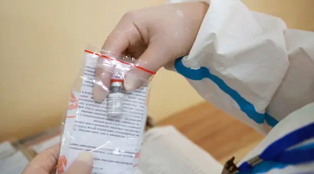 «Результаты будут известны до конца июля»: в России выписали первых добровольцев, испытавших вакцину от COVID-19