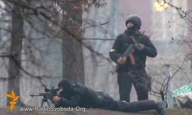 Видео майдаунского 20 февраля, снайпера расстреливают в спины участников шабаша