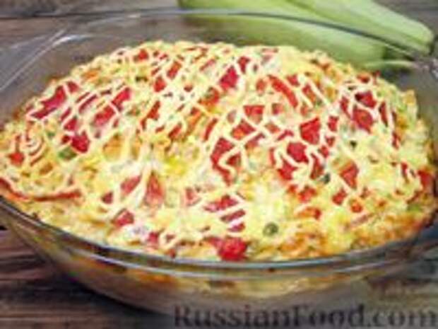 Фото к рецепту: Кабачки, запечённые с куриным филе и помидорами