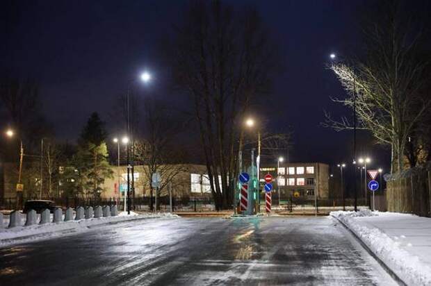 В Кронштадте перед Новым годом открыли новую парковку на 200 машин