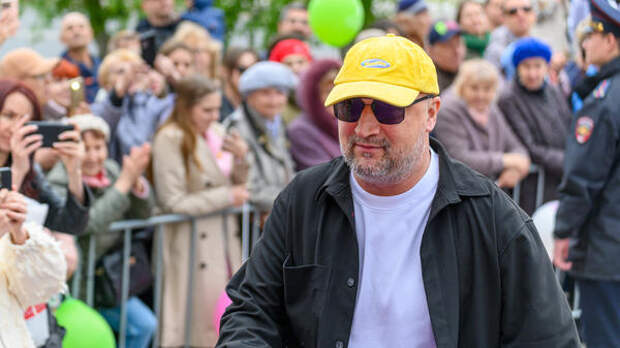 Куценко рассказал про учебу младших дочерей — выбрали особую школу